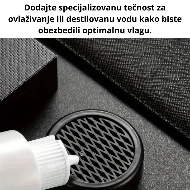 Dodavanje specijalizovane tečnosti ili destilovane vode u ovlaživač za cigare