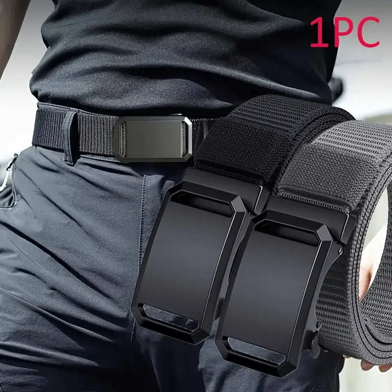 Kaiš na crnim pantalonama – taktički crni kaiš sa metalnom kopčom